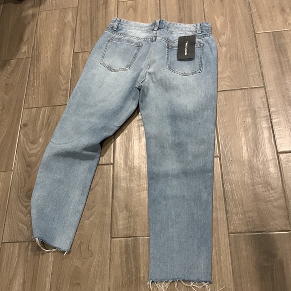 New - Picture 2 of 2